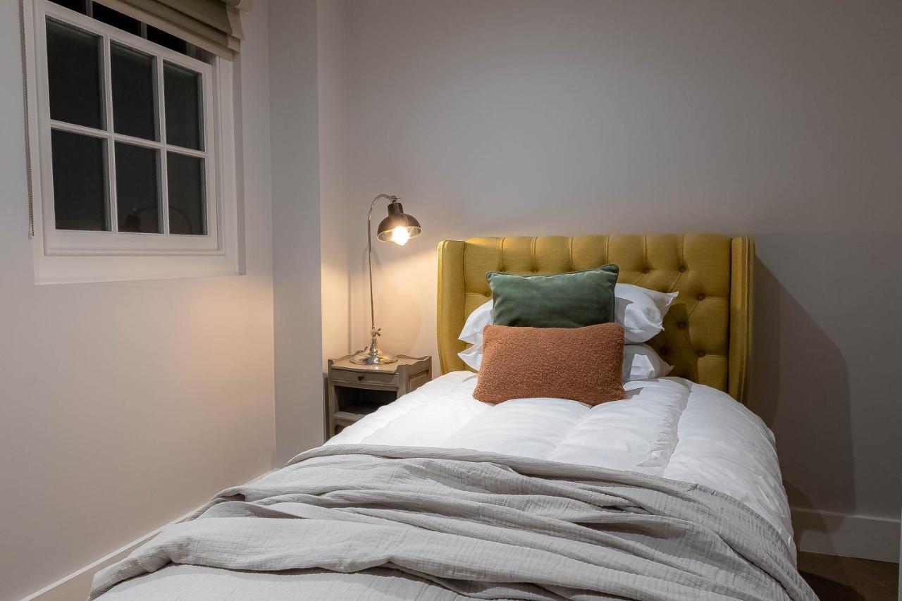 Three Bedroom Near Brick Lane By Belvilla London Exterior photo